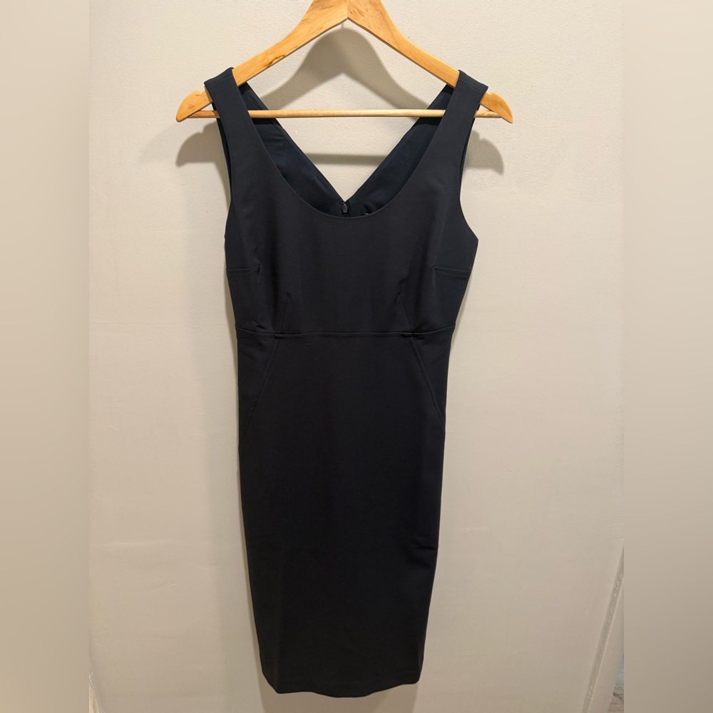 Club Monaco Navy Sheath Dress NWT Sleeveless V-Back Button Detail Size 4 - Picture 2 of 7